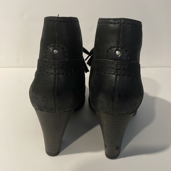 Clarks Artisan Active AIR Black Leather Lace-up Heeled Bootie Women's Size 8.5M - Picture 4 of 12